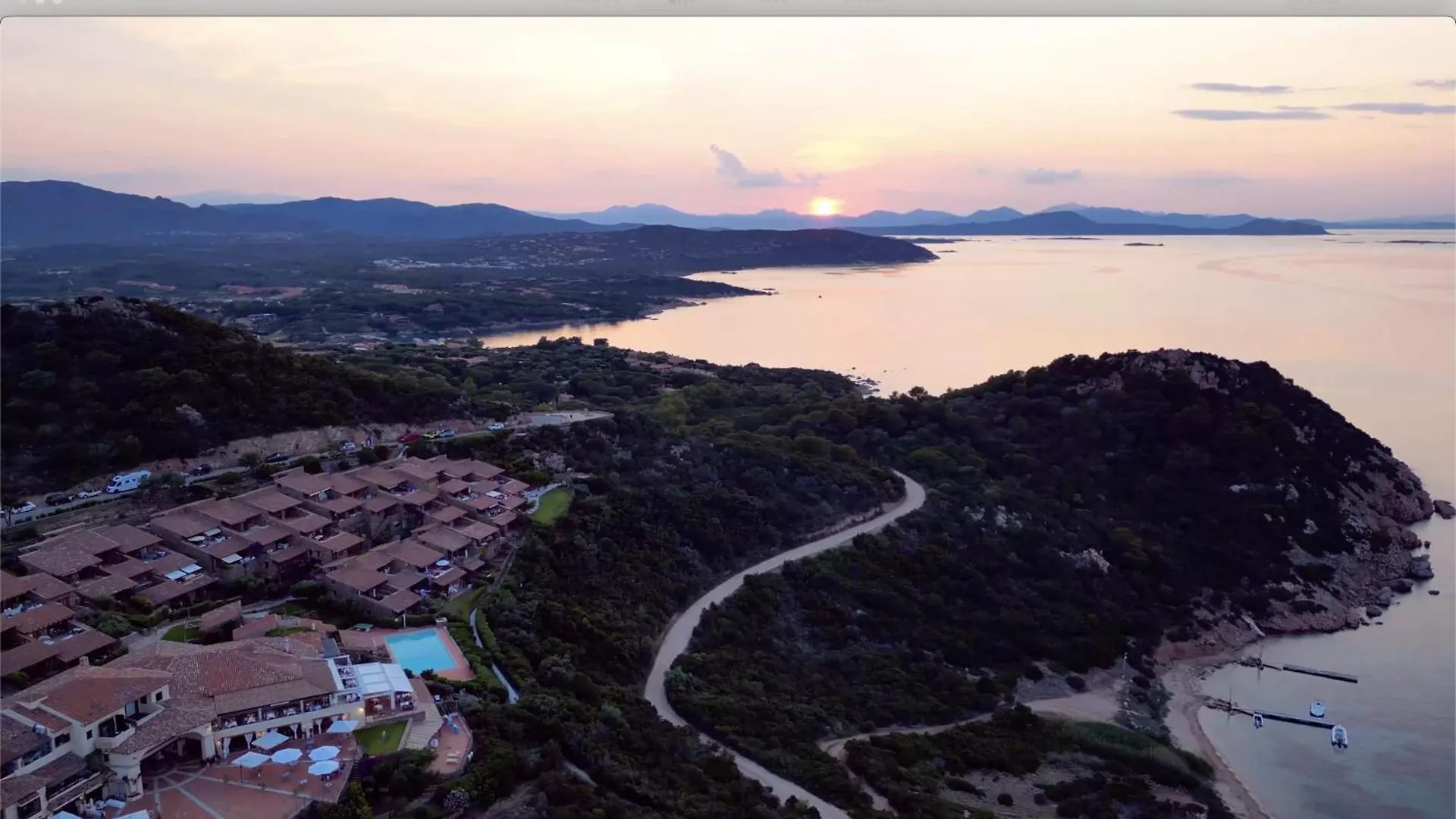 Punta Est Quadrilocale Vista Mare Apartamento Capo Coda Cavallo Itália